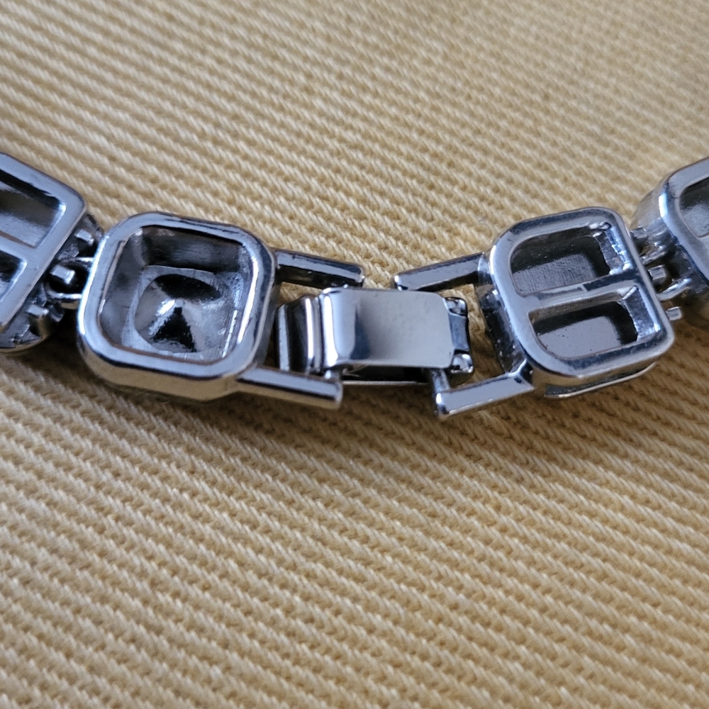 SILVER CRYSTAL SQUARE TENNIS ISIS CHAIN 18" - Picture 5 of 6